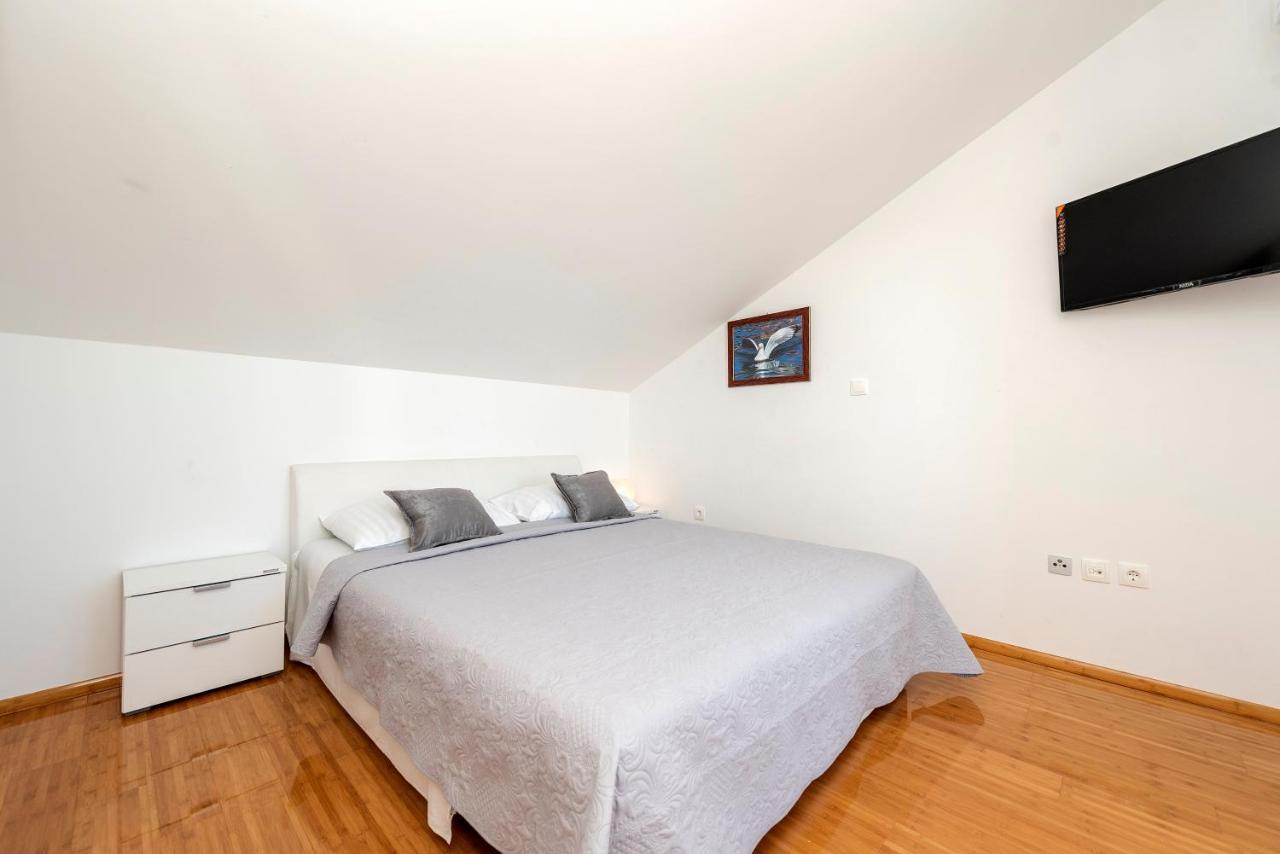 Enna House With Private Jacuzzi Apartman Novalja Kültér fotó