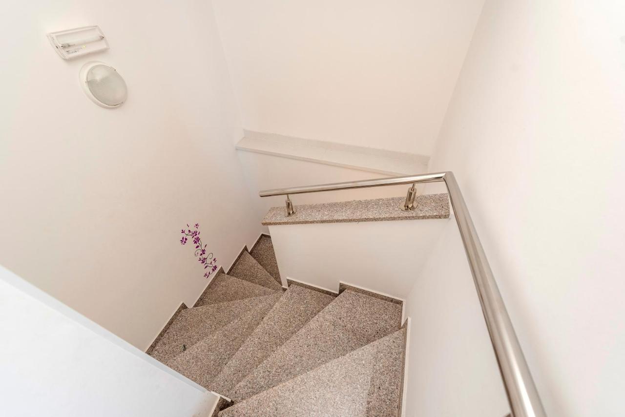Enna House With Private Jacuzzi Apartman Novalja Kültér fotó