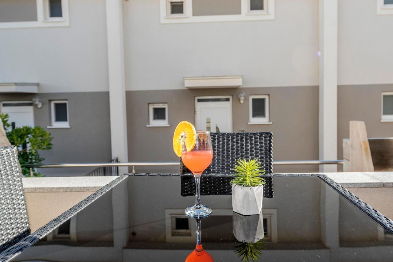 Enna House With Private Jacuzzi Apartman Novalja Kültér fotó
